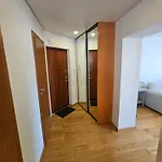 דירה Teatro Aikstes Apartamentai קלייפדה