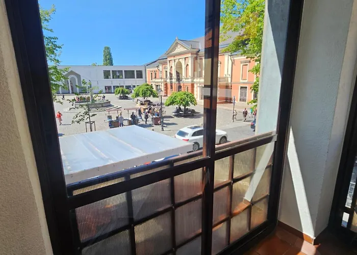 Teatro Aikstes Apartamentai * Клайпеда